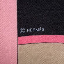 将图像加载到图库查看器中，HERMES Triangle Geant Arcs en Ciel Black/Rose/Jaune Cashmere70% Silk30%

