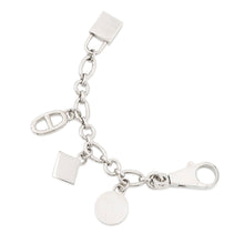 将图像加载到图库查看器中，HERMES Amulette4 Olga Bag Charm Metal
