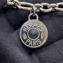 将图像加载到图库查看器中，HERMES Amulette4 Olga Bag Charm Metal
