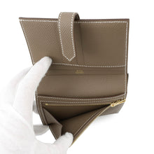 将图像加载到图库查看器中，HERMES Bean compact Etoupe Epsom

