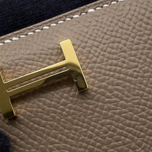 将图像加载到图库查看器中，HERMES Bean compact Etoupe Epsom
