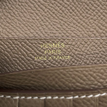 将图像加载到图库查看器中，HERMES Bean compact Etoupe Epsom
