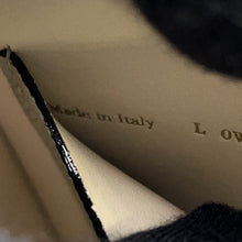 Load image into Gallery viewer, V Line Reporter Mini Bag ToundraGreenMBVL0019028LRL99VR Soft Calf Leather
