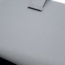 将图像加载到图库查看器中，HERMES Bean compact Green Pantan Veau Madame
