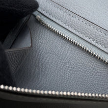 将图像加载到图库查看器中，HERMES Bean compact Green Pantan Veau Madame
