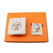 Load image into Gallery viewer, HERMES Picotin Lock Vert Mangrove Taurillon Clemence Size PM
