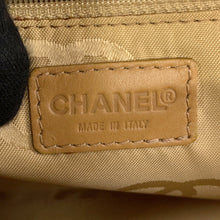 Load image into Gallery viewer, CHANEL Wild Stitch Matelasse Handbag BeigeA14692 Calf Leather
