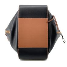 Load image into Gallery viewer, LOEWE hammock Black/TanA538S35X04 Classic Calf LeatherLeather Size Small
