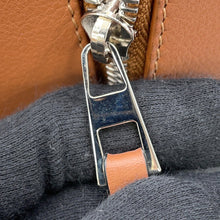 Load image into Gallery viewer, LOEWE hammock Black/TanA538S35X04 Classic Calf LeatherLeather Size Small
