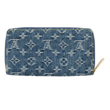 Load image into Gallery viewer, LOUIS VUITTON Zippy Wallet BlueM95341 Monogram Denim
