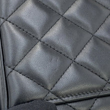 Load image into Gallery viewer, CHANEL Matelasse 2WAY Vanity Case BlackAP2199 Lambskin
