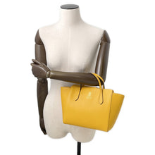 将图像加载到图库查看器中，GUCCI Children&#39;s Swing Tote Yellow/Beige355640 Leather
