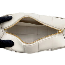 将图像加载到图库查看器中，Bottega Veneta Maxi INTRECCIATO Brique Cassette Hobo Bag White729166 Lambskin Size Small
