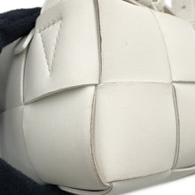 将图像加载到图库查看器中，Bottega Veneta Maxi INTRECCIATO Brique Cassette Hobo Bag White729166 Lambskin Size Small
