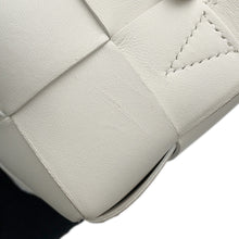 将图像加载到图库查看器中，Bottega Veneta Maxi INTRECCIATO Brique Cassette Hobo Bag White729166 Lambskin Size Small
