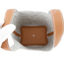 Load image into Gallery viewer, HERMES Picotin Lock Grease Pale/Gold Felt Size PM
