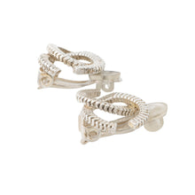将图像加载到图库查看器中，CHANEL Earring CC Logo Metal
