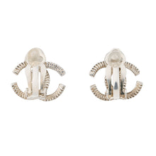 将图像加载到图库查看器中，CHANEL Earring CC Logo Metal

