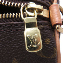 将图像加载到图库查看器中，LOUIS VUITTON Baguette SPO Red Monogram
