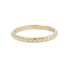 Load image into Gallery viewer, Boucheron Quatre Clou de Paris Ring Size Small/52/#12 18K Yellow Gold
