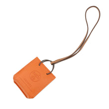 将图像加载到图库查看器中，HERMES SacOrange Bag Charm Feu/Gold Lambskin
