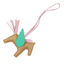 将图像加载到图库查看器中，HERMES Rodeo Pegasus Bag Charm Chai/Mauve Sylvestre/Menthe Lambskin Size PM
