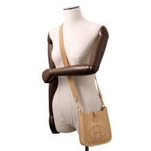 Load image into Gallery viewer, HERMES Evelyne Long Biscuit Taurillon Clemence Size TPM
