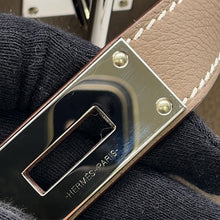 Load image into Gallery viewer, HERMES Maxi Kelly Etoup Togo Leather Size 42
