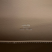 将图像加载到图库查看器中，HERMES PochetteKelly Etoupe Swift Leather
