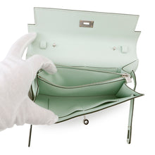 将图像加载到图库查看器中，HERMES Kelly wallet long to go VertPeppermint Epsom
