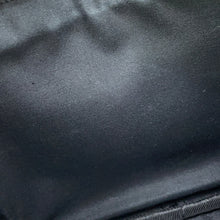 将图像加载到图库查看器中，BALENCIAGA Everyday Cross Body Bag Black638414 Leather
