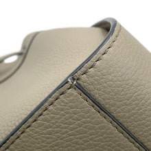 将图像加载到图库查看器中，LOEWE hammock GreigeA538V07X15 Leather Size Mini
