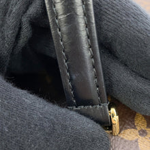 将图像加载到图库查看器中，LOUIS VUITTON Cannes NoirM43986 Monogram Monogram Reverse Canvas
