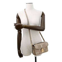 将图像加载到图库查看器中，LOUIS VUITTON Pochette Metis EW Tourterelle ClaimsM23081 Monogram Empreinte Leather
