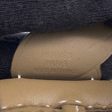Load image into Gallery viewer, HERMES Rodeo Pegasus Etoupe Lambskin Size PM
