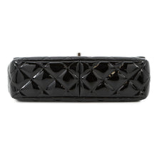 Load image into Gallery viewer, CHANEL Matelasse ChainShoulder Bag Black Patent Leather Leather Size 25
