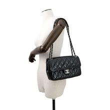 Load image into Gallery viewer, CHANEL Matelasse ChainShoulder Bag Black Patent Leather Leather Size 25
