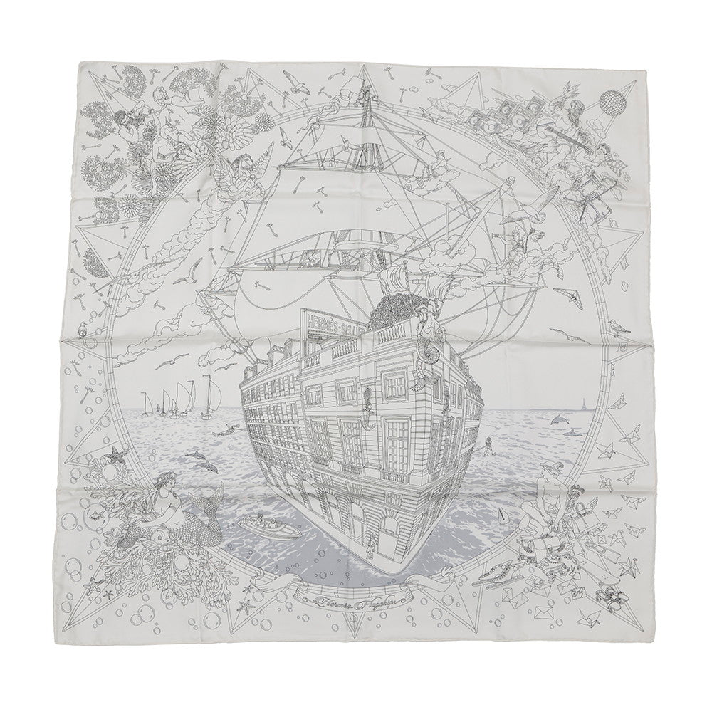 HERMES Carre90 Flagship Size 90 Blanc/Black/Grease Silk