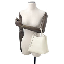 将图像加载到图库查看器中，TOD’S Tod&#39;s Leather Bag Mini White Leather Size Mini
