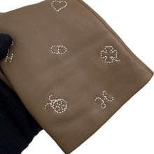 Load image into Gallery viewer, HERMES Lucky Bag Charm Glove Size 7 Etoupe Lambskin
