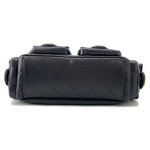 将图像加载到图库查看器中，CHANEL Maxi Hobo Bag BlackAS5302 Shiny Lambskin
