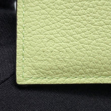 将图像加载到图库查看器中，GUCCI embossed logo compact wallet Green731694 Leather
