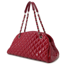 将图像加载到图库查看器中，CHANEL Matelasse Mademoiselle Chain Boring Shoulder Red Patent Leather
