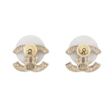 将图像加载到图库查看器中，CHANEL CC Logo Earrings Champagne GoldA64766 Metal Faux Pearl Rhinestone
