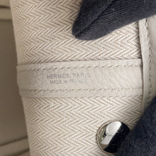 Load image into Gallery viewer, HERMES Neo Garden Beton Negonda Leather Size 23
