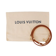 将图像加载到图库查看器中，LOUIS VUITTON LV × TM Onthego PinkM13668 Monogram Panda Takashi Murakami Size BB
