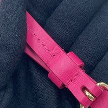 将图像加载到图库查看器中，LOUIS VUITTON Maxi Pochette Accessoires FuchsiaM46161 Monogram
