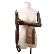 将图像加载到图库查看器中，HERMES Cadena Bag Etoupe Tadelakt Leather
