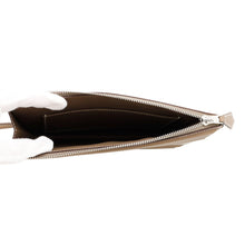 将图像加载到图库查看器中，HERMES Cadena Bag Etoupe Tadelakt Leather
