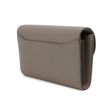 将图像加载到图库查看器中，HERMES Constance to Go Etain Epsom
